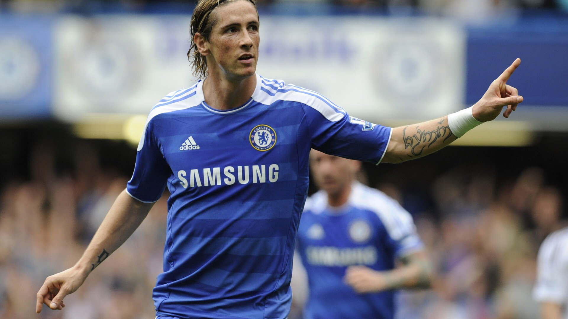 世界机器人对战联赛 决赛机器人以“瞬杀”技压群雄